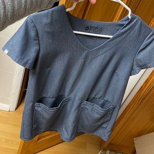 Figs heather denim scrub top xs